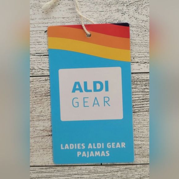 LAST ONE!  ALDI SZ M Ladies Pajamas 2023 Capsule Collection AISLE OF SHAME - Picture 8 of 10
